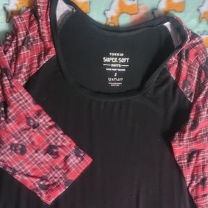 Torrid Skull Super Soft knit plaid tee